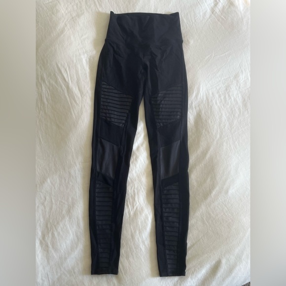 ALO Black Leggings - Picture 1 of 5